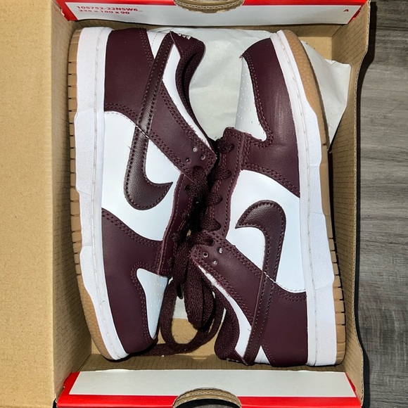 Nike Dunk Low - Picture 2 of 7